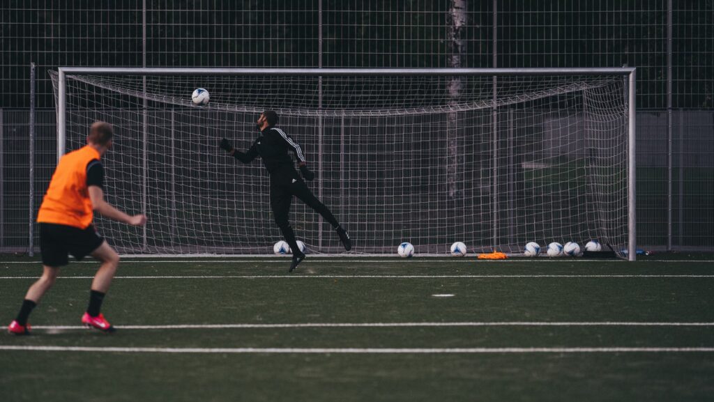 Goalkeeping Tips on Diving